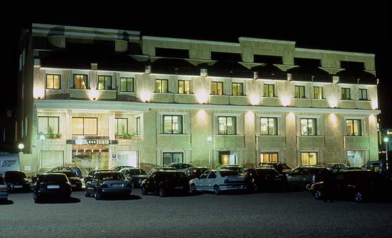 Hotel Restaurante Emilio Hellin Exterior photo